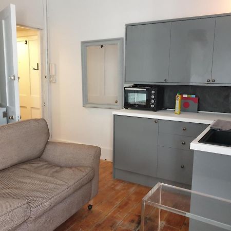 Compact Studio - Prime Location - Quiet Apartment Brighton Exterior photo